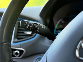 HYUNDAI IONIQ 1.6 h-GDi Premium Hatchback 5dr Petrol Hybrid DCT Euro 6 (s/s) (