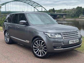 Land Rover Range Rover 4.4 SD V8 Autobiography SUV 5dr Diesel Auto 4WD Euro 6 (s/s) (33