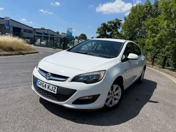 Vauxhall Astra 1.6 16v Design Hatchback 5dr Petrol Auto Euro 5 (115 ps)