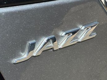 HONDA JAZZ 1.3 i-VTEC SE Hatchback 5dr Petrol CVT Euro 6 (s/s) (102 ps)