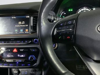 HYUNDAI IONIQ 28kWh Premium SE Hatchback 5dr Electric Auto (120 ps)