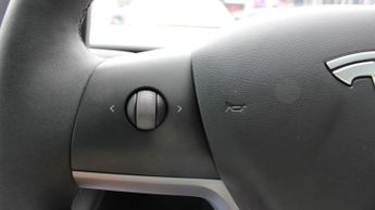TESLA Model 3 Saloon 4dr Electric Auto RWD (241 bhp)