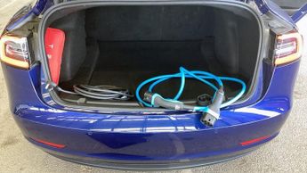 TESLA Model 3 Standard Range Plus Saloon 4dr Electric Auto RWD (241 bhp)