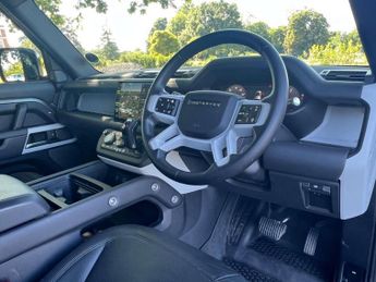 LAND ROVER DEFENDER 3.0 Defender Hard Top SE D MHEV Auto 4WD 5dr