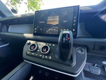 LAND ROVER DEFENDER 3.0 Defender Hard Top SE D MHEV Auto 4WD 5dr