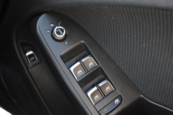 AUDI A4 2.0 TDI Black Edition Plus Saloon 4dr Diesel Multitronic Euro 5 