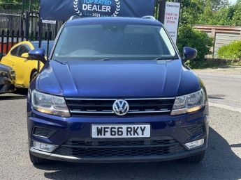 VOLKSWAGEN TIGUAN 2.0 TDI BlueMotion Tech SE Navigation SUV 5dr Diesel DSG 4Motion