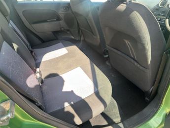 FORD FIESTA 1.4 TD Style Hatchback 5dr Diesel Manual (119 g/km, 67 bhp)