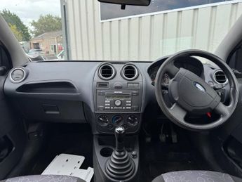 FORD FIESTA 1.4 TD Style Hatchback 5dr Diesel Manual (119 g/km, 67 bhp)