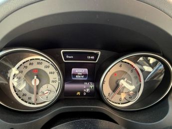 MERCEDES-BENZ GLA 2.1 GLA200d Sport (Executive) SUV 5dr Diesel 7G-DCT Euro 6 (s/s)