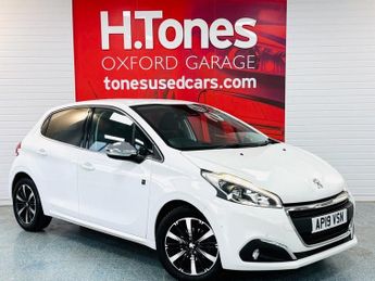 PEUGEOT 208 1.2 PureTech Tech Edition Hatchback 5dr Petrol EAT Euro 6 (s/s) 