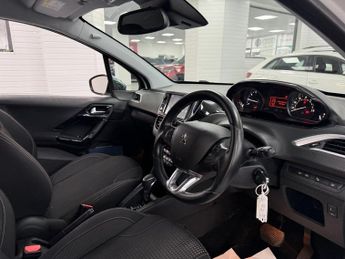 PEUGEOT 208 1.2 PureTech Tech Edition Hatchback 5dr Petrol EAT Euro 6 (s/s) 