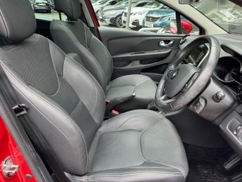 RENAULT CLIO 1.5 dCi Signature Nav Hatchback 5dr Diesel EDC Euro 6 (s/s) (90 