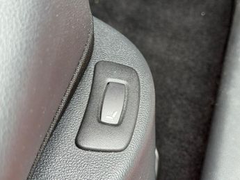 RENAULT CLIO 1.5 dCi Signature Nav Hatchback 5dr Diesel EDC Euro 6 (s/s) (90 
