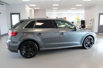 AUDI A3 1.0 TFSI 30 S line Sportback 5dr Petrol S Tronic Euro 6 (s/s) (1