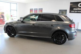 AUDI A3 1.0 TFSI 30 S line Sportback 5dr Petrol S Tronic Euro 6 (s/s) (1