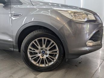 FORD KUGA 2.0 TDCi Titanium SUV 5dr Diesel Manual 2WD Euro 5 (140 ps)