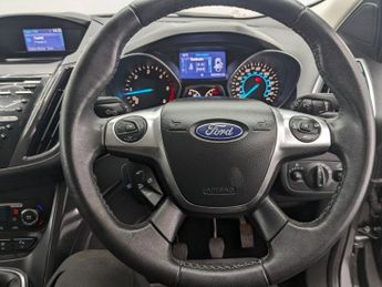 FORD KUGA 2.0 TDCi Titanium SUV 5dr Diesel Manual 2WD Euro 5 (140 ps)