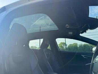 VOLVO V40 1.6 T4 R-Design Lux Nav Hatchback 5dr Petrol Powershift Euro 5 (