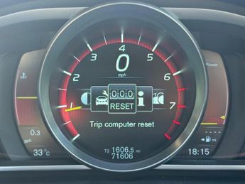 VOLVO V40 1.6 T4 R-Design Lux Nav Hatchback 5dr Petrol Powershift Euro 5 (