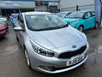 Kia Ceed 1.6 CRDi 2 Hatchback 5dr Diesel Auto Euro 5 (126 bhp)