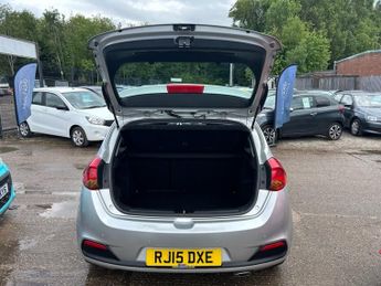 KIA CEED 1.6 CRDi 2 Hatchback 5dr Diesel Auto Euro 5 (126 bhp)