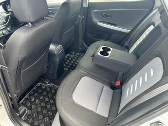 KIA CEED 1.6 CRDi 2 Hatchback 5dr Diesel Auto Euro 5 (126 bhp)