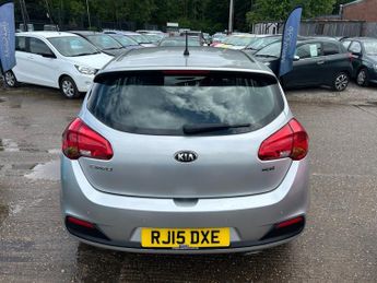 KIA CEED 1.6 CRDi 2 Hatchback 5dr Diesel Auto Euro 5 (126 bhp)