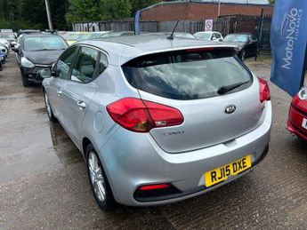 KIA CEED 1.6 CRDi 2 Hatchback 5dr Diesel Auto Euro 5 (126 bhp)