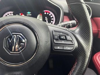 MG MG HS 1.5 T-GDI Exclusive SUV 5dr Petrol Manual Euro 6 (s/s) (162 ps)