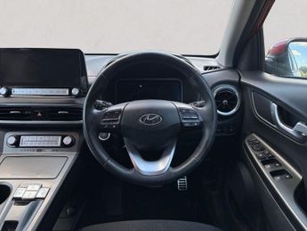 HYUNDAI KONA 64kWh Premium SUV 5dr Electric Auto (10.5kW Charger) (204 ps)