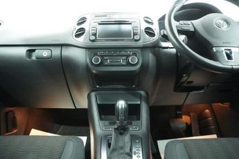 VOLKSWAGEN TIGUAN 2.0 TDI BlueMotion Tech SE SUV 5dr Diesel DSG 4WD Euro 5 (s/s) (