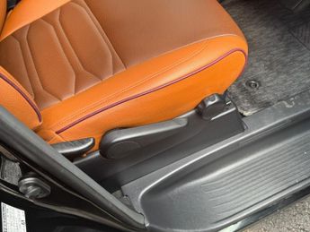 TOYOTA VELLFIRE 2.4 7 SEAT