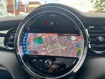 MINI Electric Hatch Cooper SE 32.6kWh Level 3 Hatchback 3dr Electric Auto (184 ps)