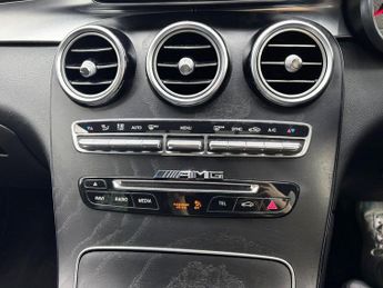 MERCEDES-BENZ GLC 2.1 GLC220d AMG Line (Premium) Coupe 5dr Diesel G-Tronic 4MATIC 