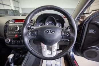 KIA CEED 1.6 CRDi 3 Sports Wagon 5dr Diesel Auto Euro 5 (113 bhp)