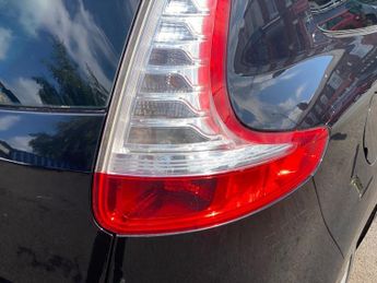 RENAULT GRAND SCENIC 1.6 dCi Dynamique TomTom MPV 5dr Diesel Manual Euro 5 (s/s) (130