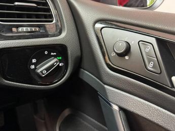 VOLKSWAGEN GOLF 2.0 TDI GT Estate 5dr Diesel DSG Euro 6 (s/s) (150 ps)