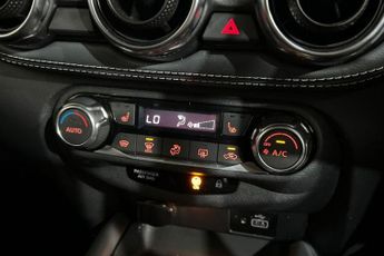 NISSAN JUKE 1.0 DIG-T Tekna SUV 5dr Petrol Manual Euro 6 (s/s) (114 ps) 1 Ow