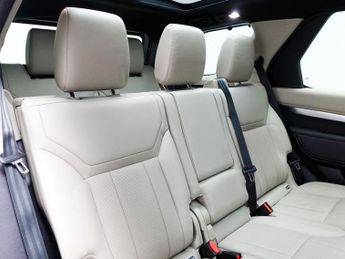 LAND ROVER DISCOVERY 3.0 SD V6 Landmark Edition SUV 5dr Diesel Auto 4WD Euro 6 (s/s) 