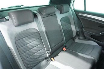 VOLKSWAGEN GOLF 2.0 TDI R-Line Hatchback 5dr Diesel DSG Euro 6 (s/s) (150 ps)