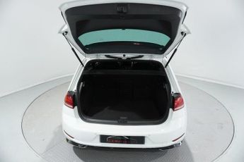 VOLKSWAGEN GOLF 2.0 TDI R-Line Hatchback 5dr Diesel DSG Euro 6 (s/s) (150 ps)