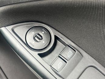 FORD FOCUS 1.6 Zetec Estate 5dr Petrol Powershift Euro 5 (125 ps)