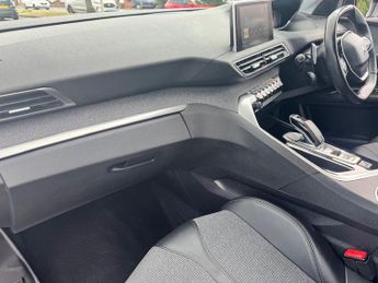 PEUGEOT 3008 1.2 PureTech GPF Allure SUV 5dr Petrol EAT Euro 6 (s/s) (130 ps)