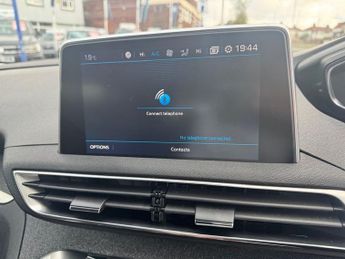 PEUGEOT 3008 1.2 PureTech GPF Allure SUV 5dr Petrol EAT Euro 6 (s/s) (130 ps)
