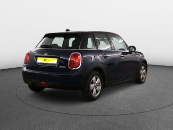MINI HATCH 1.5 Cooper Classic Hatchback 5dr Petrol Manual Euro 6 (s/s) (136
