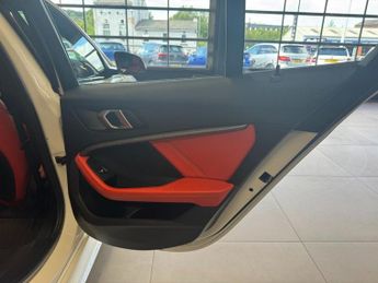 BMW 1 SERIES 1.5 118i M Sport (LCP) Hatchback 5dr Petrol DCT Euro 6 (s/s) (13