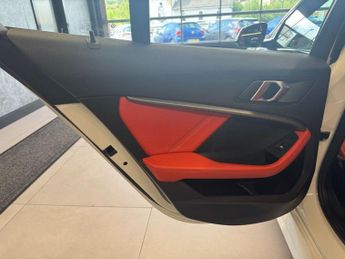 BMW 1 SERIES 1.5 118i M Sport (LCP) Hatchback 5dr Petrol DCT Euro 6 (s/s) (13