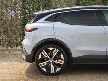 RENAULT MEGANE E-TECH 60kWh iconic Hatchback 5dr Electric Auto (optimum charge) (220 p