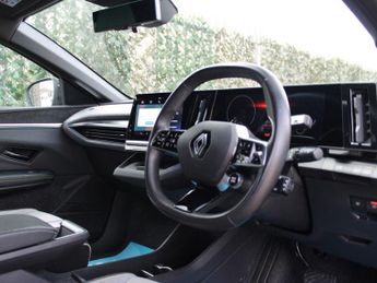 RENAULT MEGANE E-TECH 60kWh iconic Hatchback 5dr Electric Auto (optimum charge) (220 p